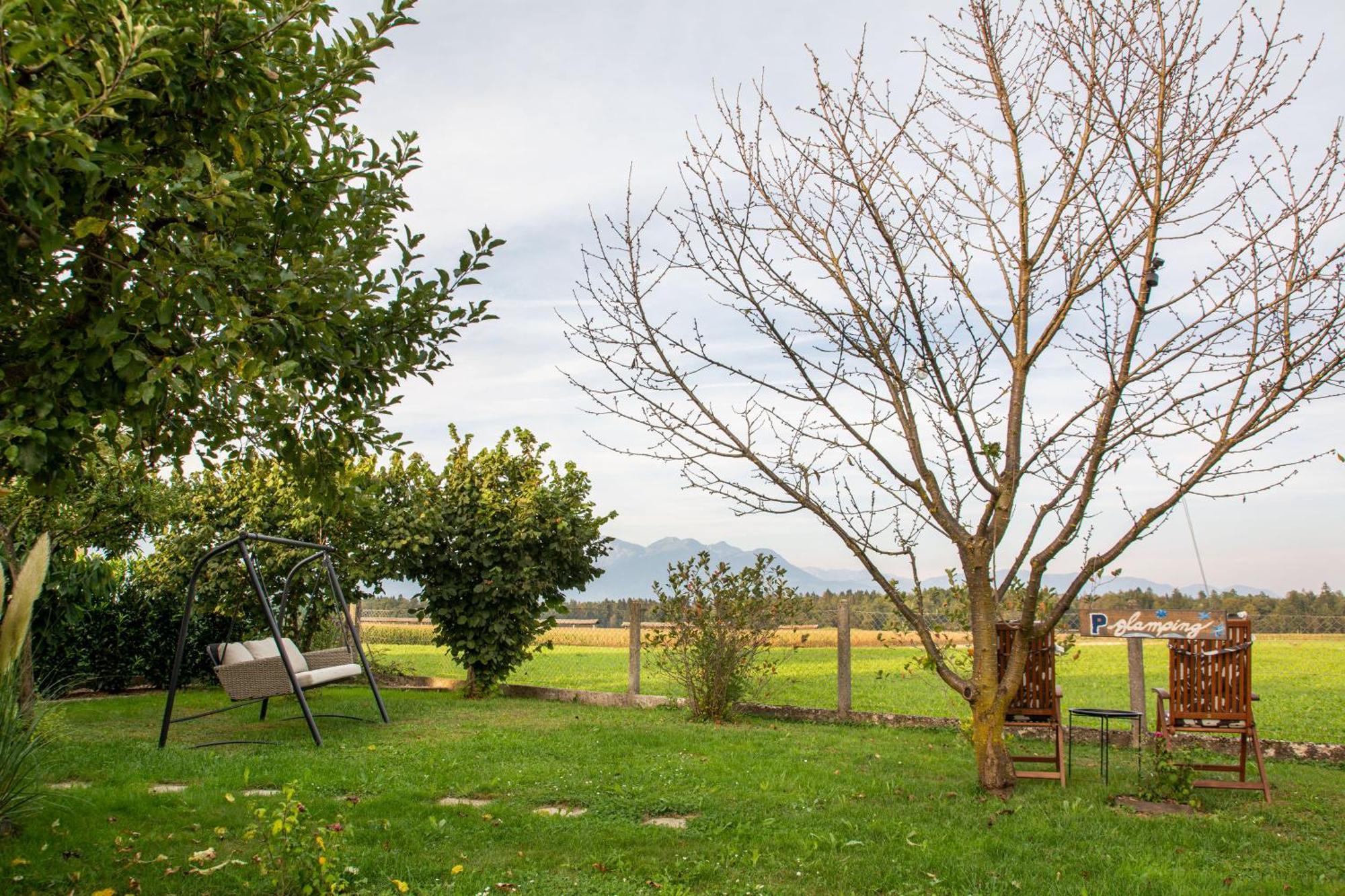 Vila Glamping With A View Smlednik Exteriér fotografie